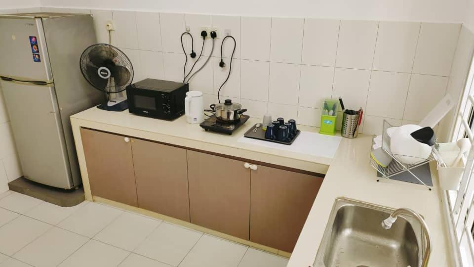 Maison Inn-jb Tebrau Staycation Walk Within 8 Mins To Ikea Toppen & Aeon Mall Apartment *