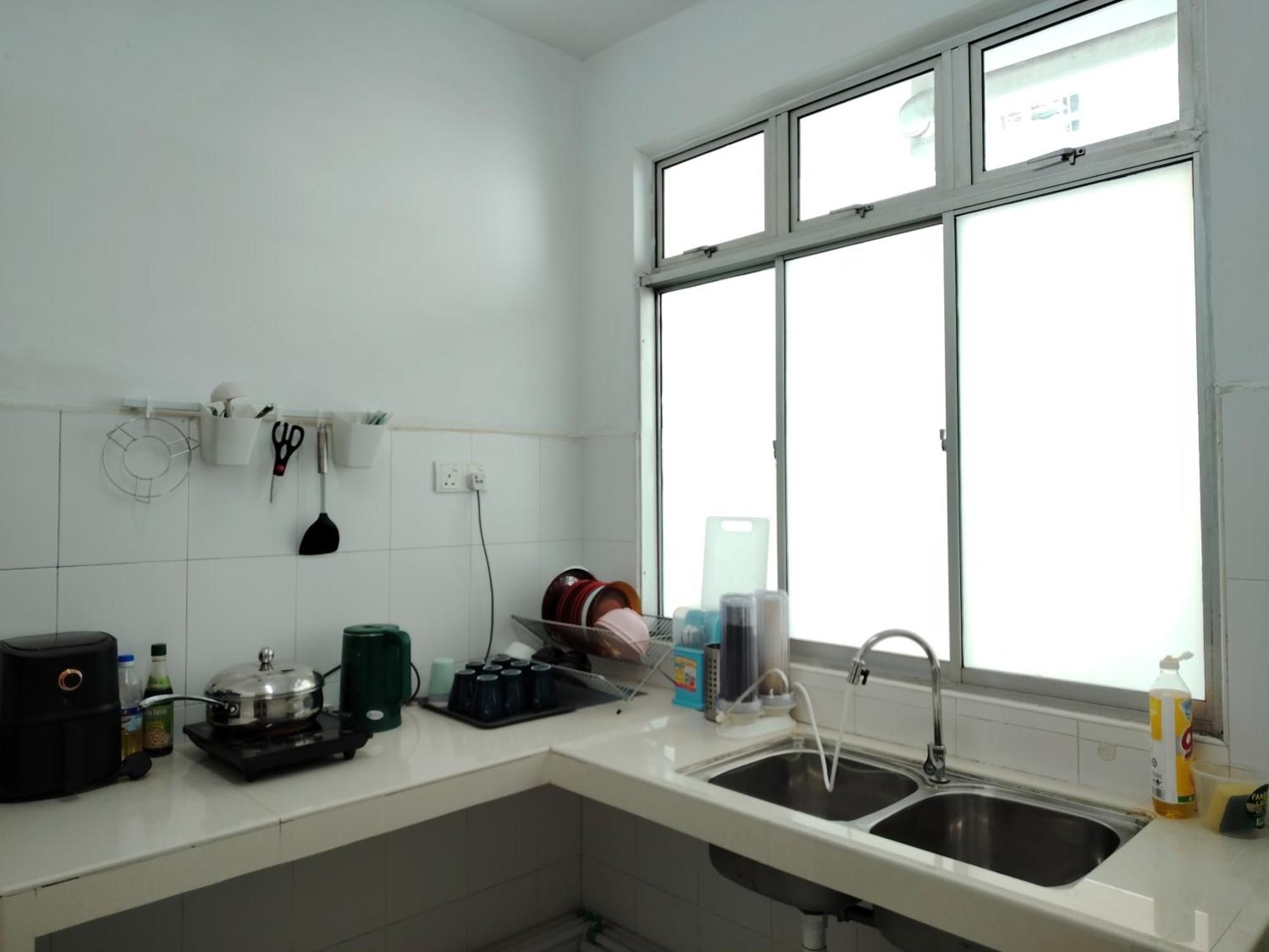 Maison Inn-jb Tebrau Staycation Walk Within 8 Mins To Ikea Toppen & Aeon Mall *